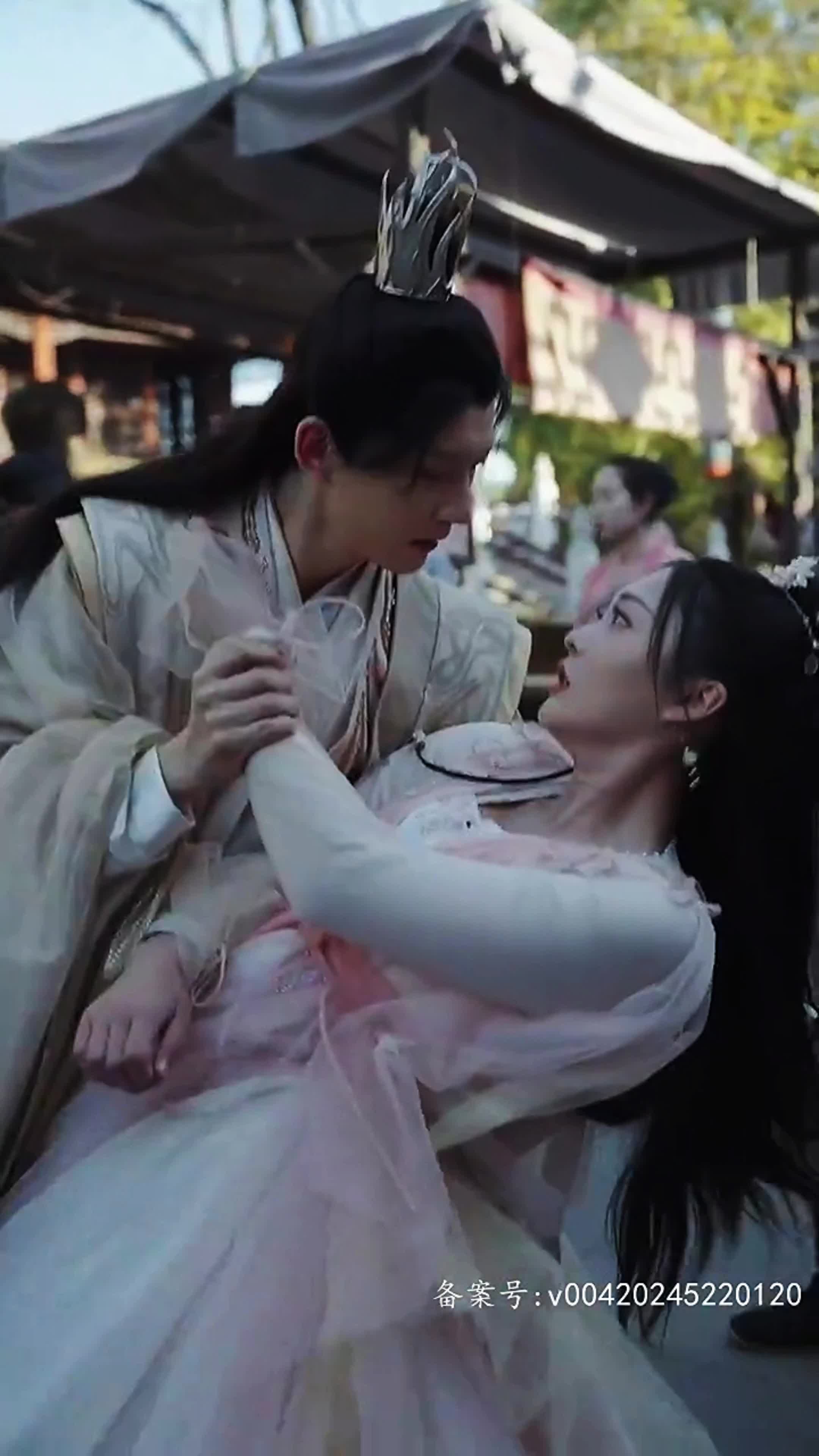 醫見鐘情，奈何陛下偏要寵我